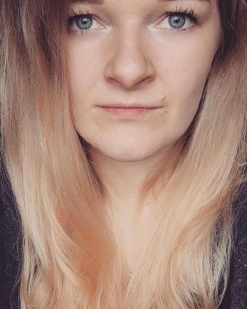 Portrait von der Hobbykünstlerin Jana O.